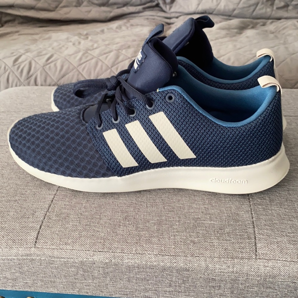 Adidas cloudfoam mens 9 1/2 navy blue new never worn